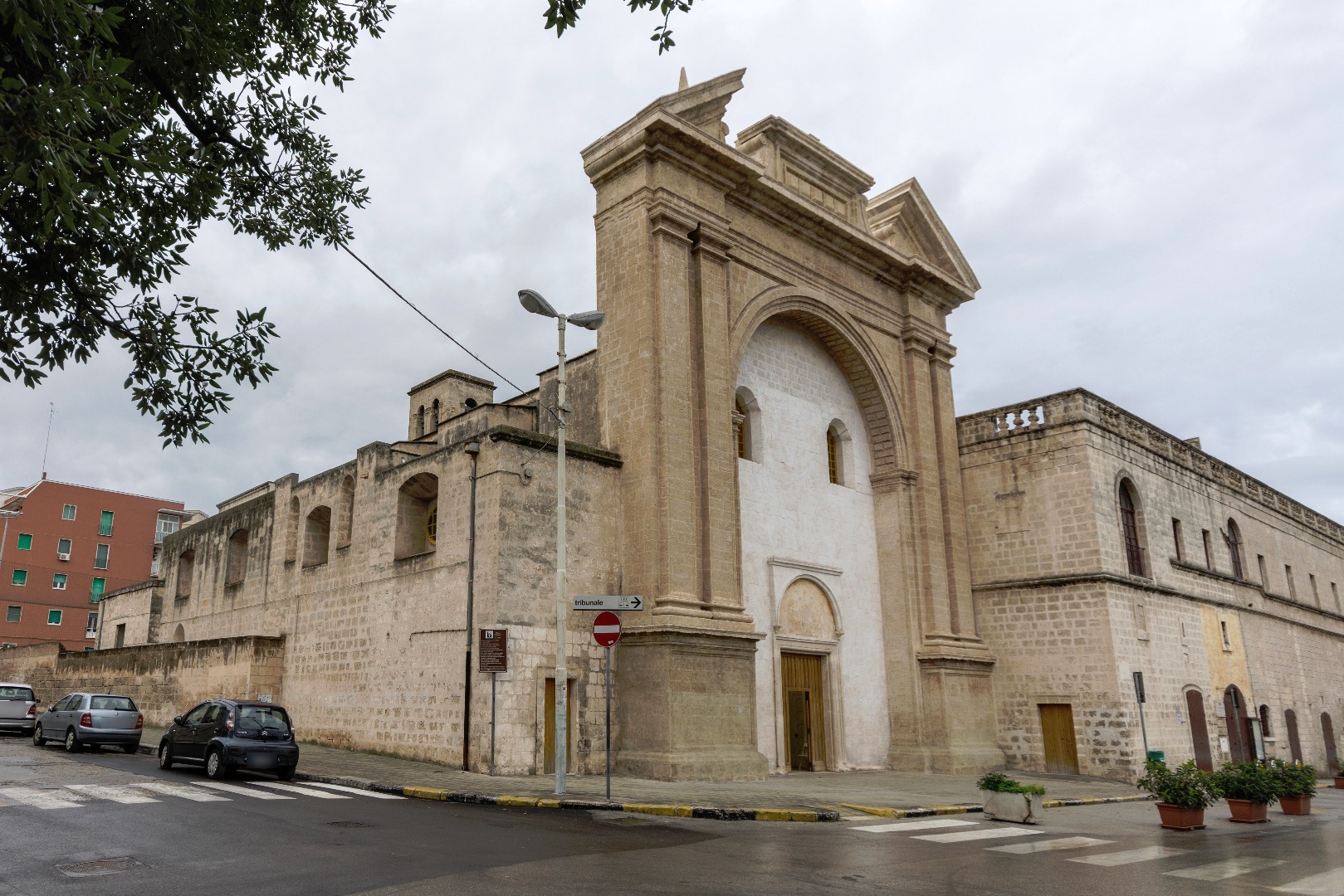 Prospetto chiesa